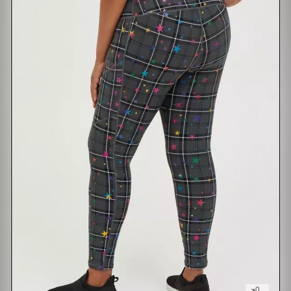 Torrid Active Star Print Leggings - Picture 4 of 6